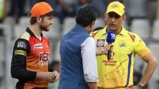 MS Dhoni trolls Sanjay Manjrekar at IPL 2018 Final toss; Twitterati erupt in laughter